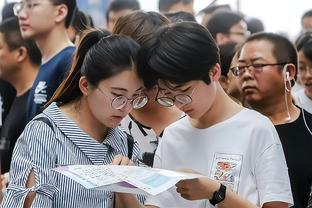 记者：为让克雷茨格有更多比赛机会，拜仁可能让他冬窗租借离队